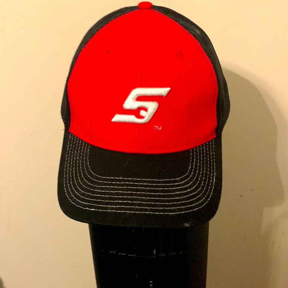 Snap-on hat with SnapBack adjustable!!